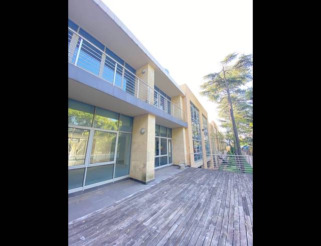 2,158M² OFFICE TO LET IN BRYANSTON